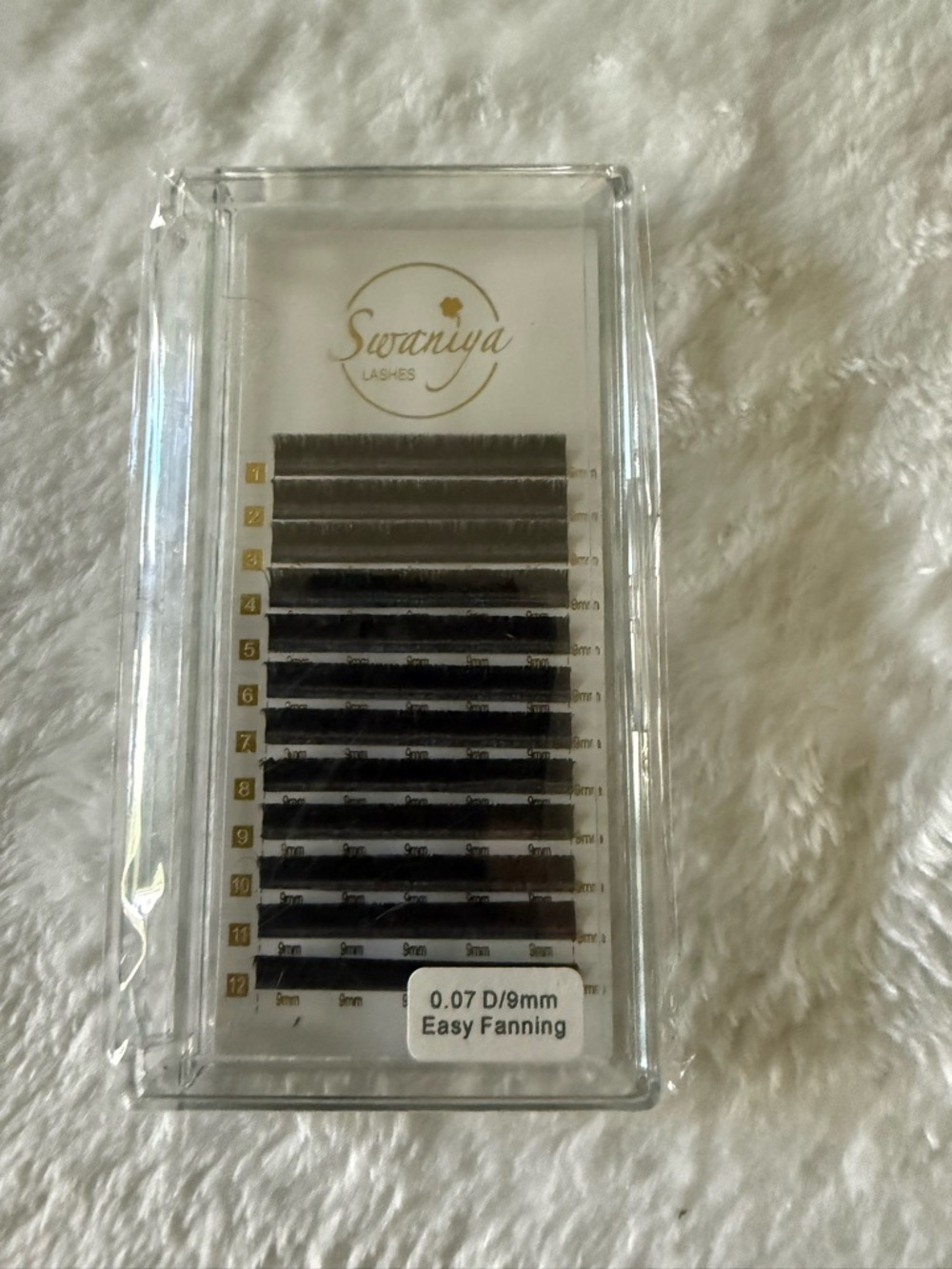 New Swaniya Easy Fanning Lashes 0.07 D/9mm NWT